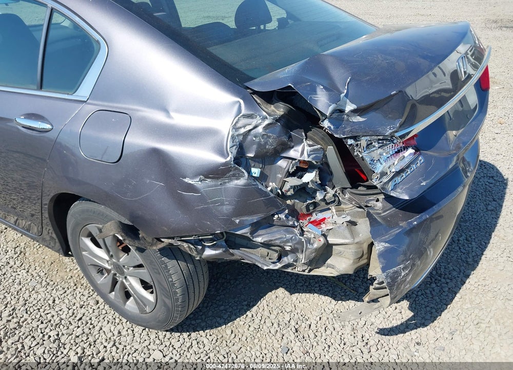 2015 HONDA ACCORD VIN: 1HGCR2F38FA133125