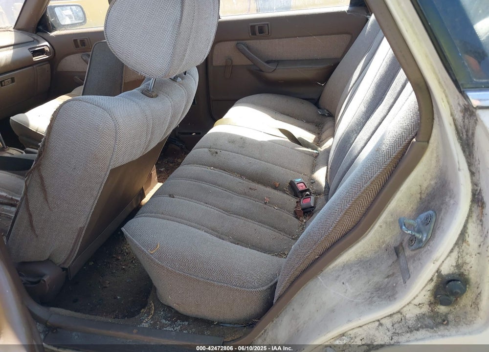 1987 TOYOTA CAMRY DLX VIN: JT2SV21EXH3130273