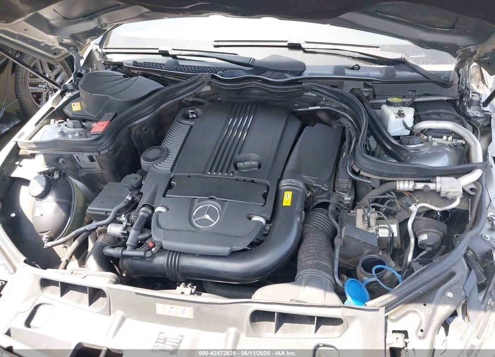 2014 MERCEDES-BENZ C 250 LUXURY/SPORT VIN: WDDGF4HB2EG213725