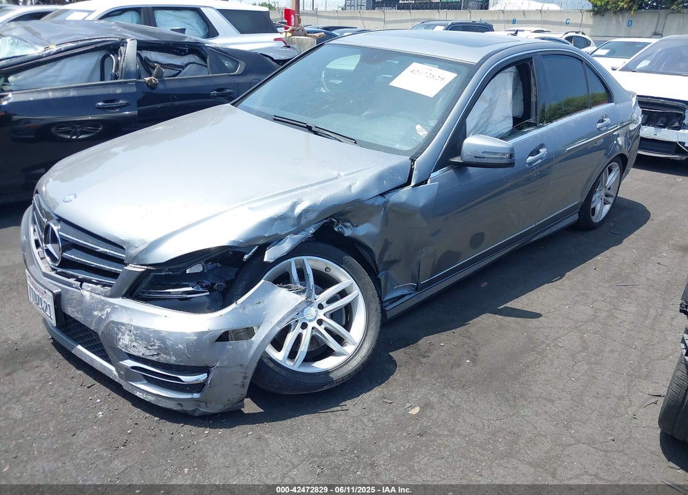 2014 MERCEDES-BENZ C 250 LUXURY/SPORT VIN: WDDGF4HB2EG213725