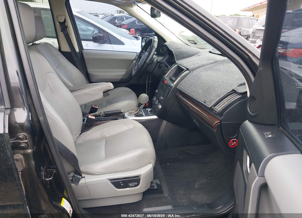 2010 LAND ROVER LR2 HSE VIN: SALFR2BN3AH215727