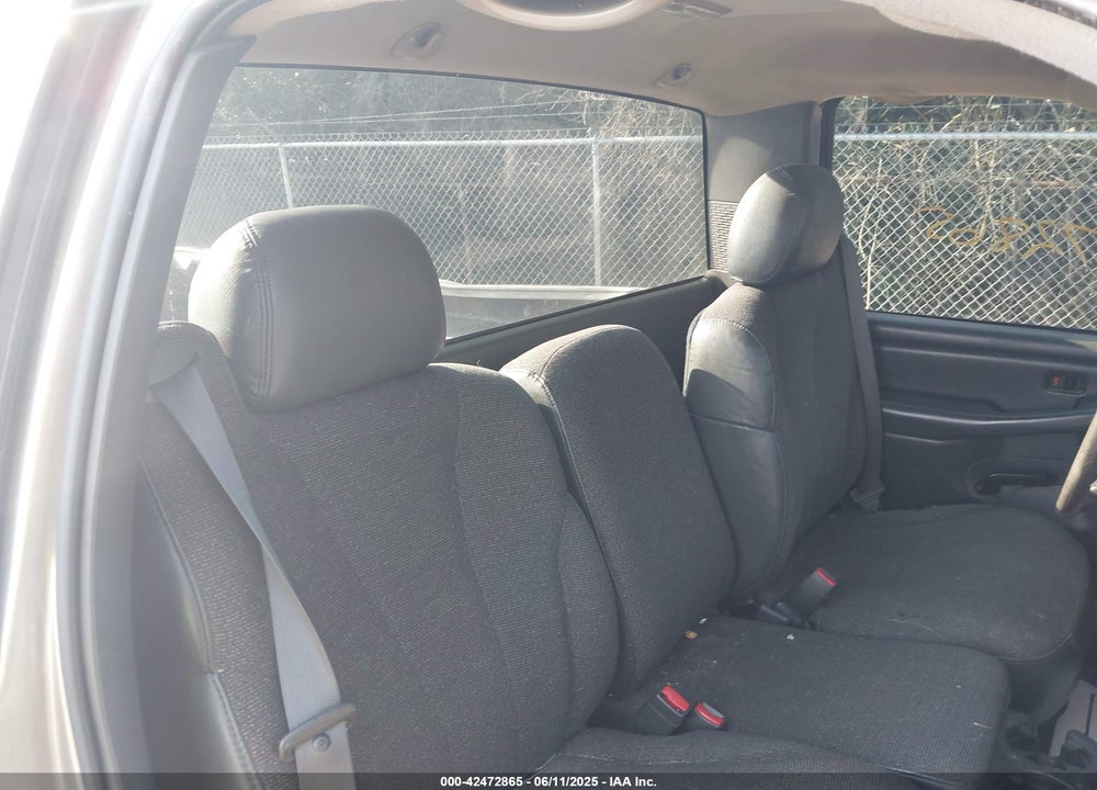 2002 CHEVROLET SILVERADO C1500 VIN: 1GCEC14W82Z175046