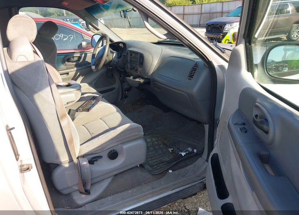 2002 FORD F-150 LARIAT/XL/XLT VIN: 1FTRX18W62NB00062