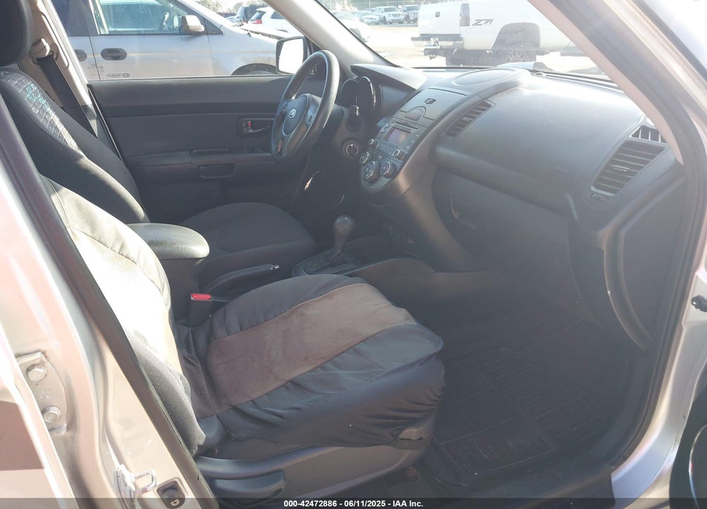 2011 KIA SOUL VIN: KNDJT2A21B7271716