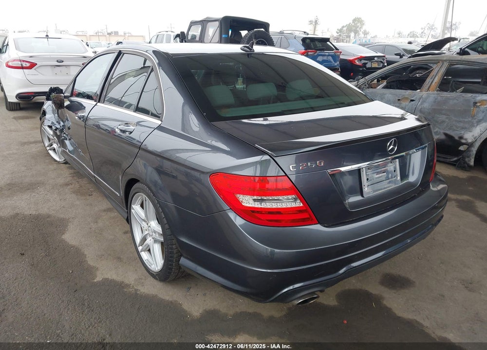 2013 MERCEDES-BENZ C CLASS VIN: WDDGF4HBXDA869284