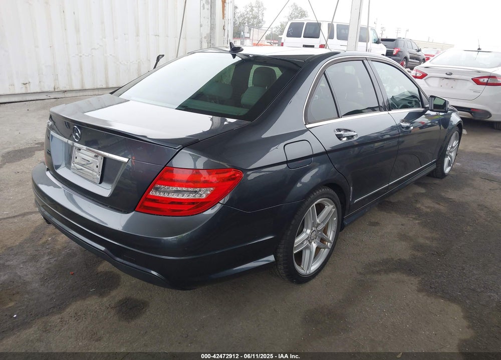 2013 MERCEDES-BENZ C CLASS VIN: WDDGF4HBXDA869284