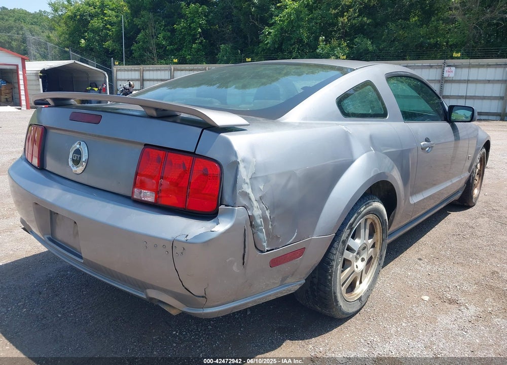 2006 FORD MUSTANG VIN: 1ZVFT82H065176946