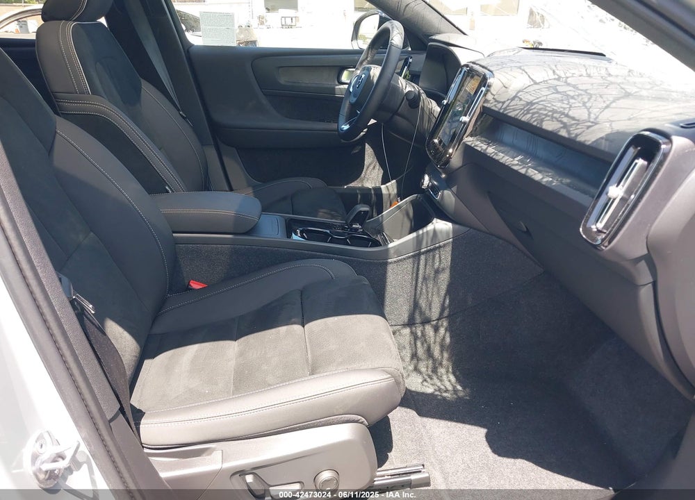 2024 VOLVO C40 RECHARGE PURE ELECTRIC TWIN PLUS VIN: YV4ER3GL0R2103611