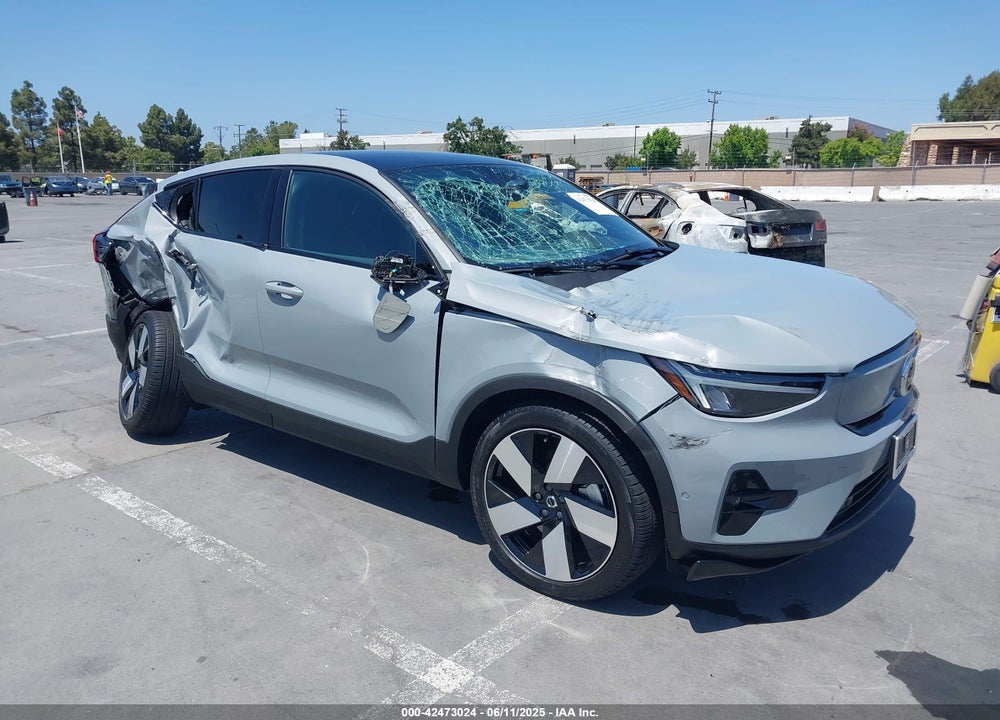 2024 VOLVO C40 RECHARGE PURE ELECTRIC TWIN PLUS VIN: YV4ER3GL0R2103611