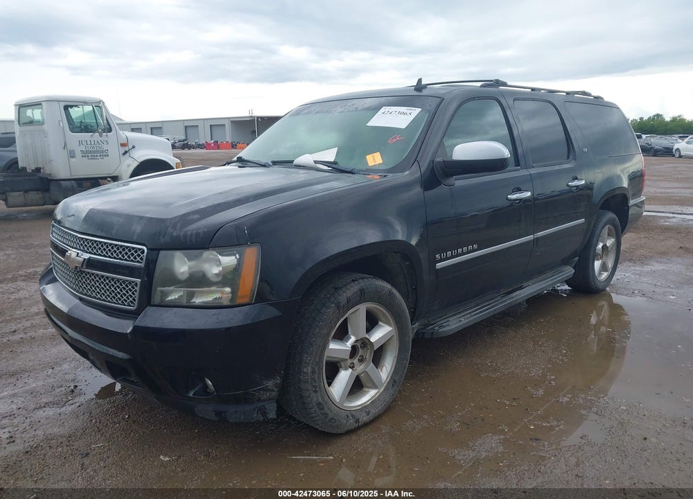 2011 CHEVROLET SUBURBAN 1500 VIN: 1GNSCKE02BR370652