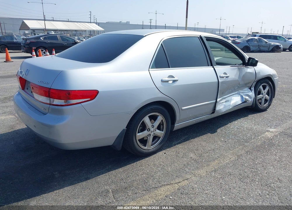 2003 HONDA ACCORD 2.4 EX VIN: JHMCM567X3C077172