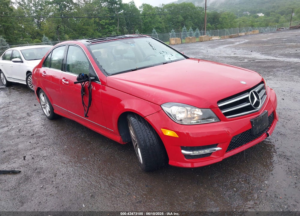 2014 MERCEDES-BENZ C 300 LUXURY 4MATIC/SPORT 4MATIC VIN: WDDGF8AB4ER318837