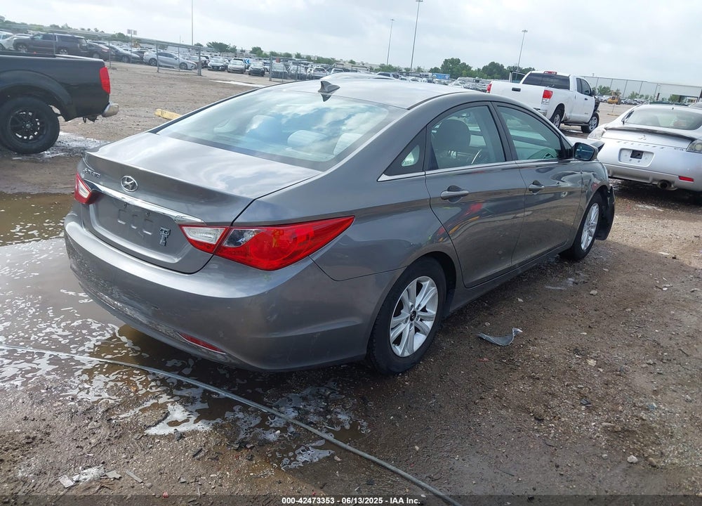 2013 HYUNDAI SONATA VIN: 5NPEB4ACXDH707230
