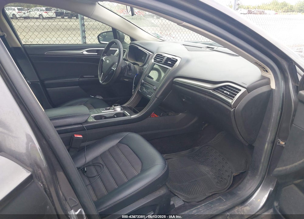 2017 FORD FUSION SE VIN: 3FA6P0HDXHR290035