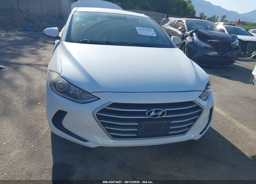 2018 HYUNDAI ELANTRA VIN: 5NPD84LF2JH337582