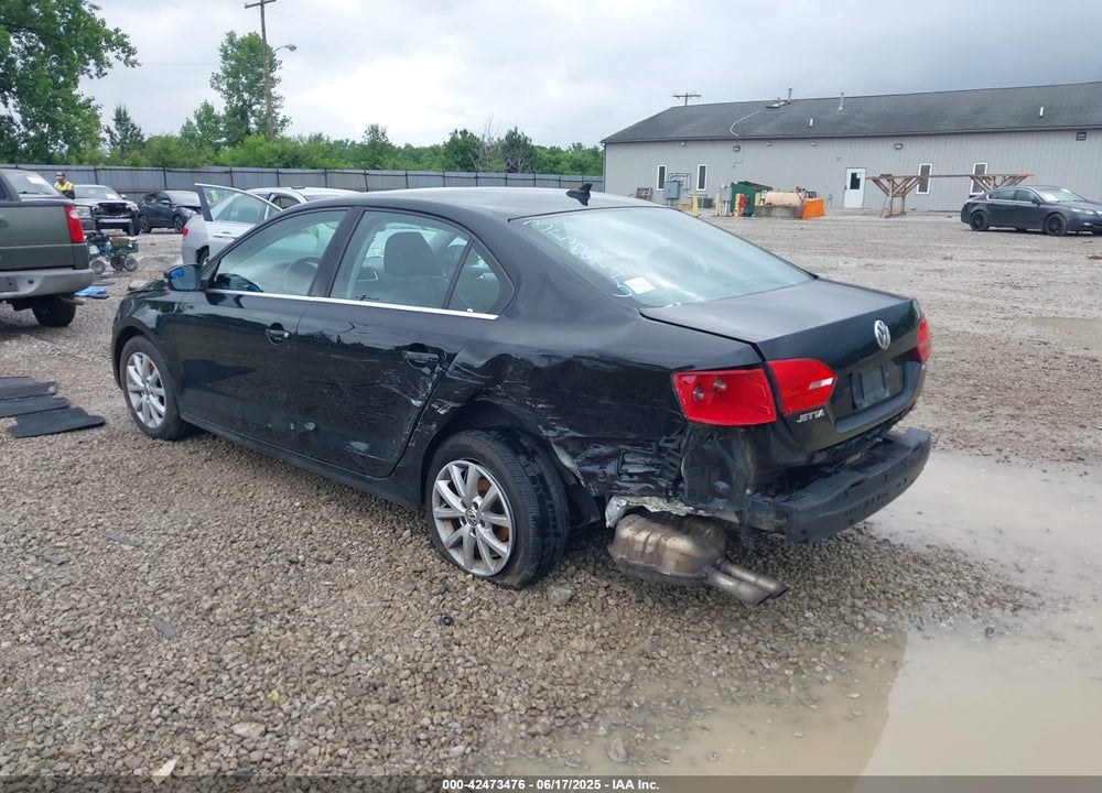 2013 VOLKSWAGEN JETTA VIN: 3VWDX7AJ1DM352551