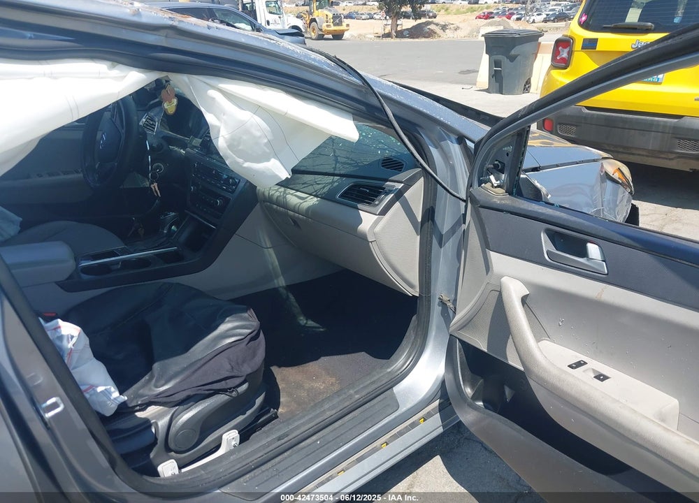 2017 HYUNDAI SONATA VIN: 5NPE24AF0HH569147