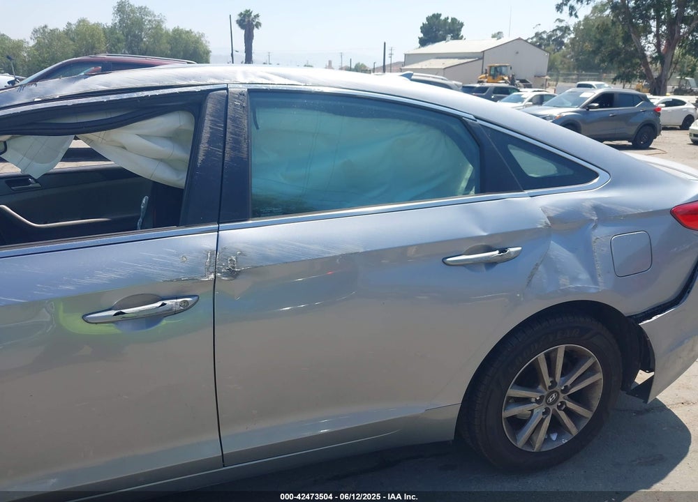 2017 HYUNDAI SONATA VIN: 5NPE24AF0HH569147