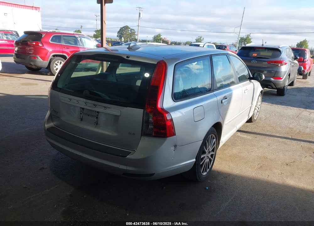 2009 VOLVO V50 VIN: YV1MW390592470167