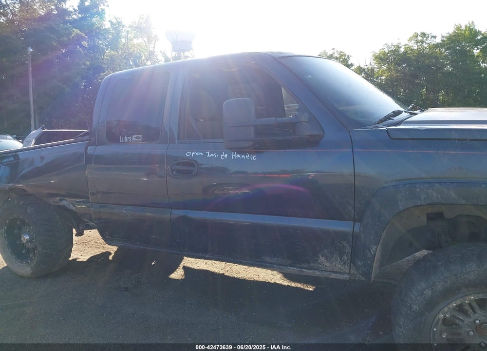 2003 CHEVROLET SILVERADO 1500 LS VIN: 2GCEK19T331277785