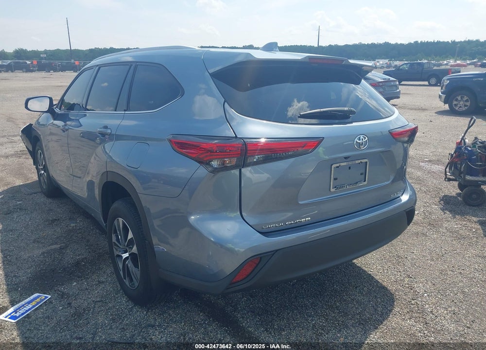 2022 TOYOTA HIGHLANDER VIN: 5TDGZRBH0NS190351