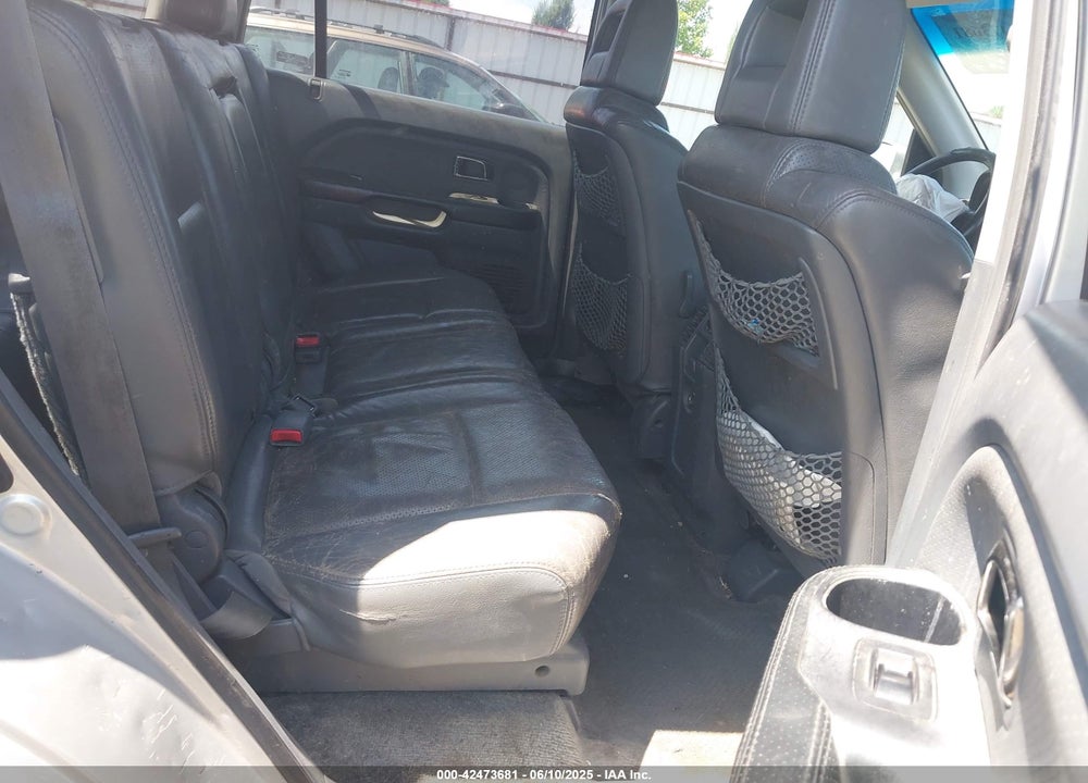 2005 HONDA PILOT EX-L VIN: 5FNYF18595B052680