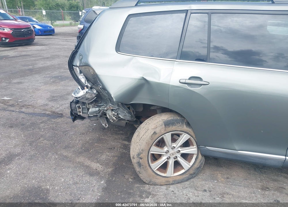 2011 TOYOTA HIGHLANDER VIN: 5TDZK3EH8BS033751