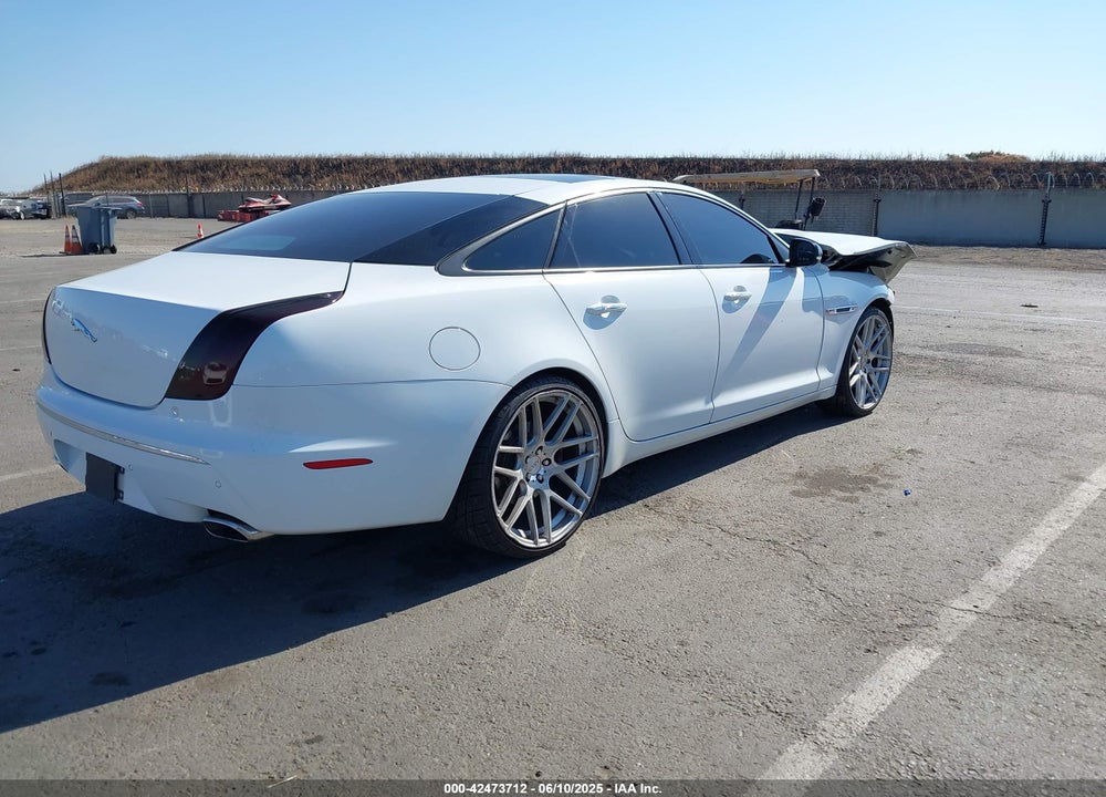 2012 JAGUAR XJ VIN: SAJWA1CB6CLV34389