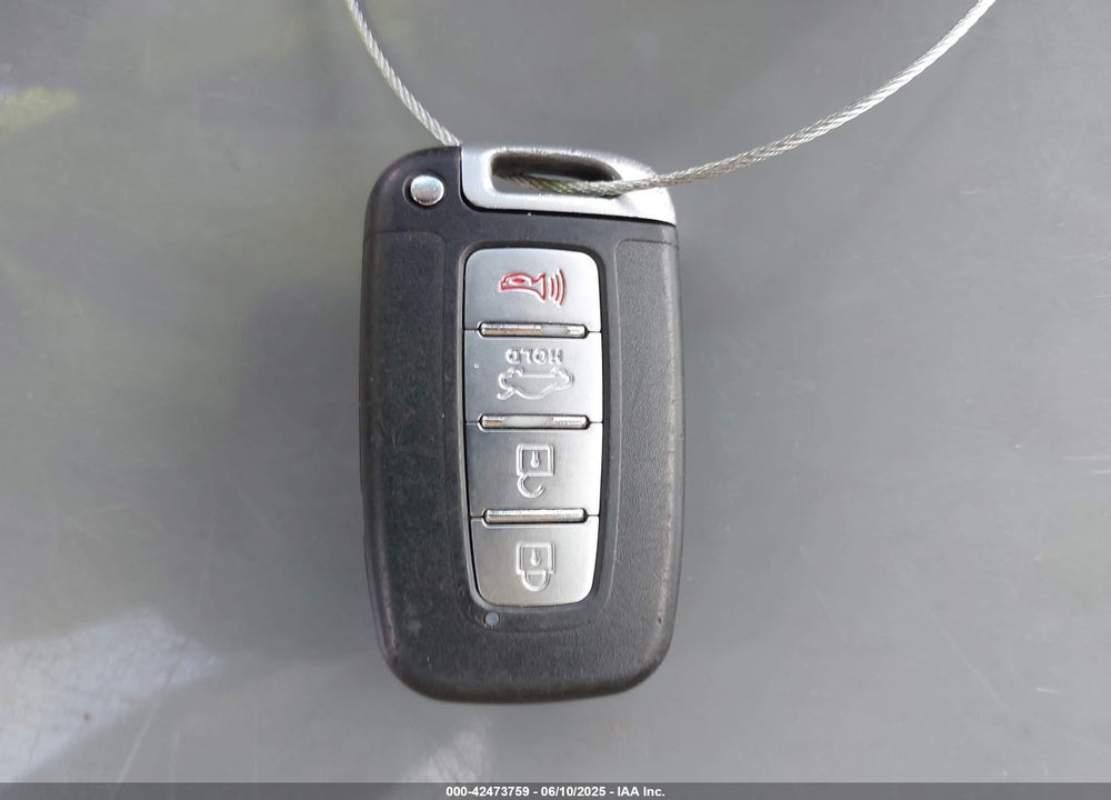 2009 HYUNDAI GENESIS VIN: KMHGC46E99U046394