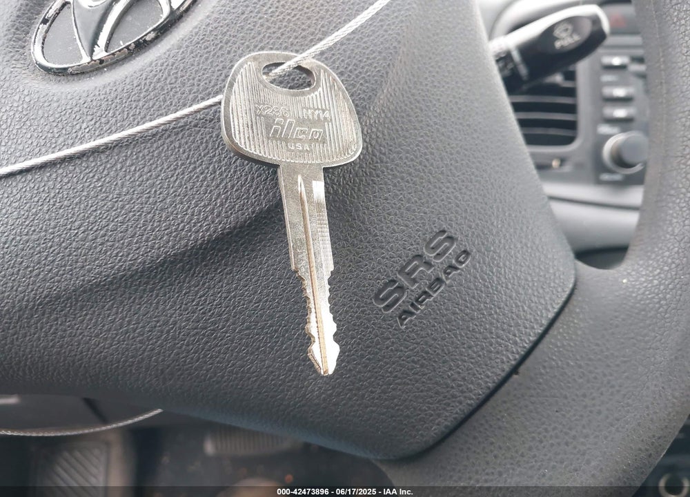 2007 HYUNDAI ACCENT VIN: KMHCM36C07U002897