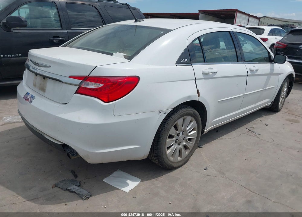 2013 CHRYSLER 200 LX VIN: 1C3CCBABXDN636194