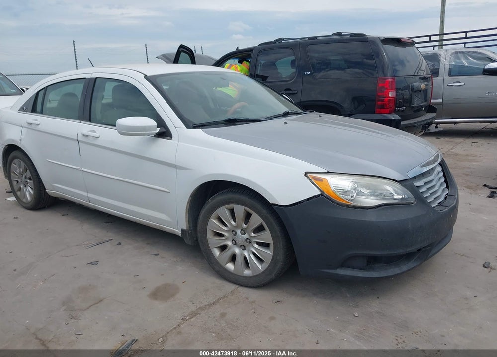 2013 CHRYSLER 200 LX VIN: 1C3CCBABXDN636194