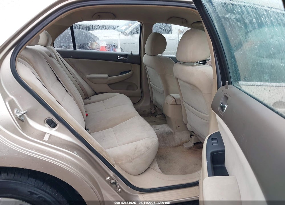 2005 HONDA ACCORD 2.4 LX VIN: 1HGCM56465A021298