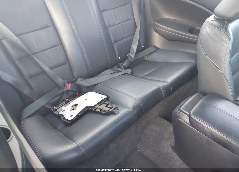 2010 HONDA ACCORD VIN: 1HGCS2B84AA008542