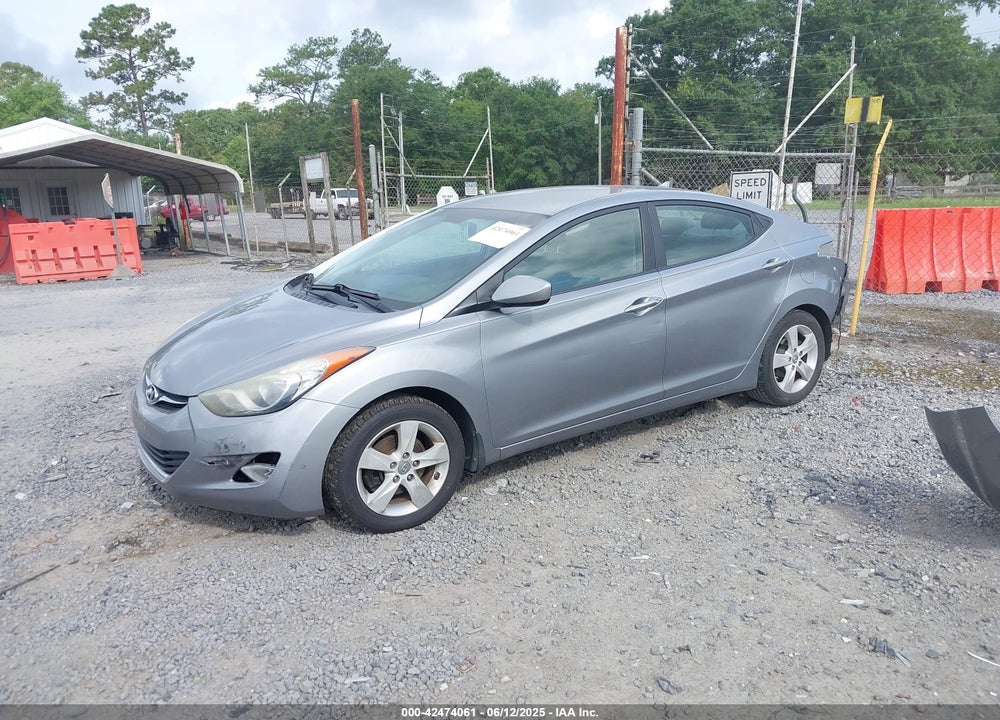 2013 HYUNDAI ELANTRA VIN: KMHDH4AE4DU931901