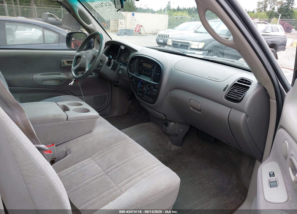 2001 TOYOTA TUNDRA SR5 V8 VIN: 5TBBT44141S132423