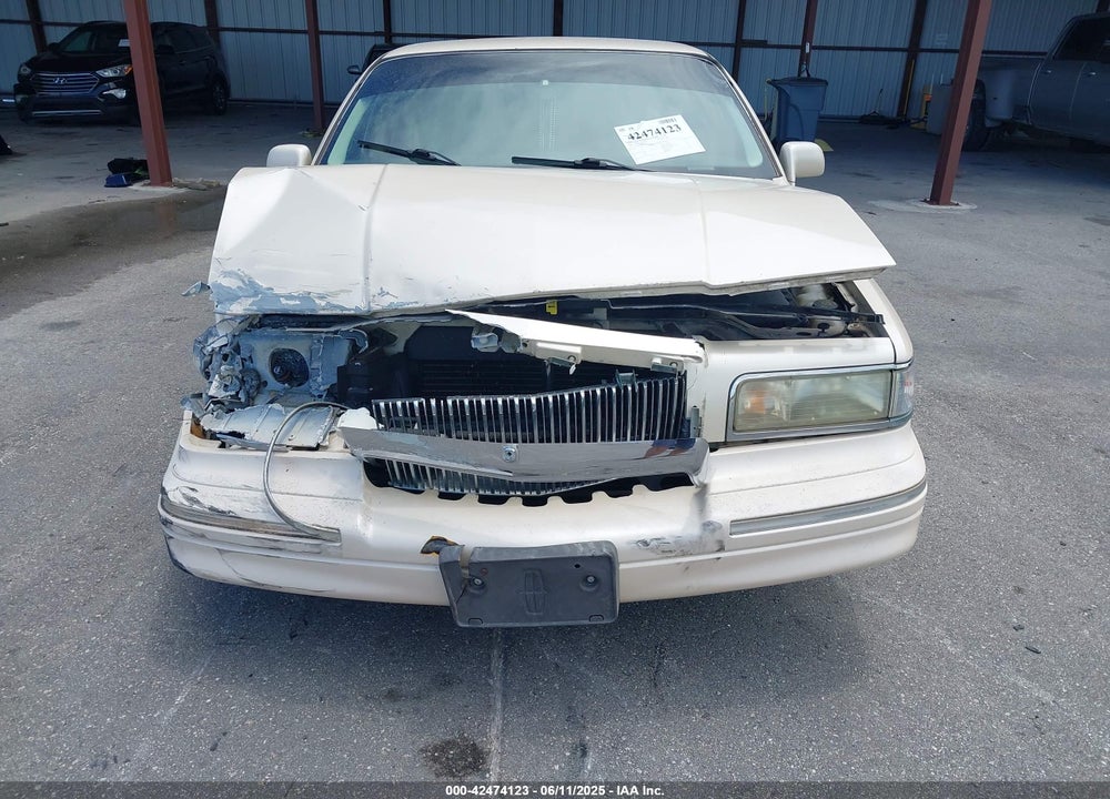 1996 LINCOLN TOWN CAR VIN: 1LNLM83W7TY634343