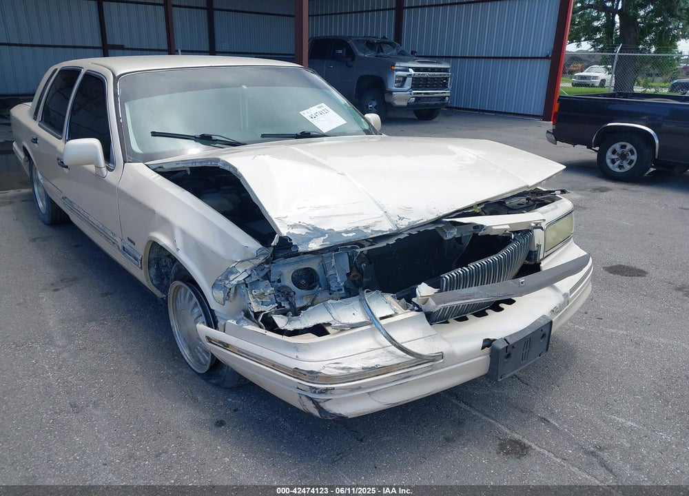 1996 LINCOLN TOWN CAR VIN: 1LNLM83W7TY634343
