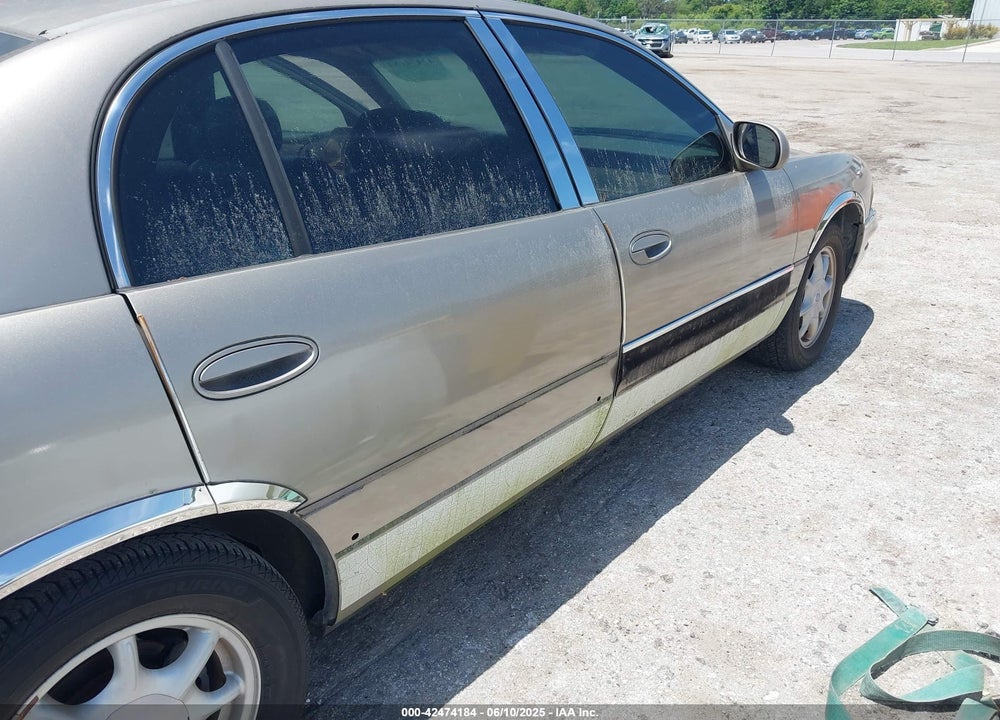 2001 BUICK PARK AVENUE VIN: 1G4CW54K914156578