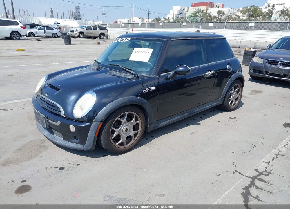 2006 MINI COOPER S VIN: WMWRE33596TJ35502