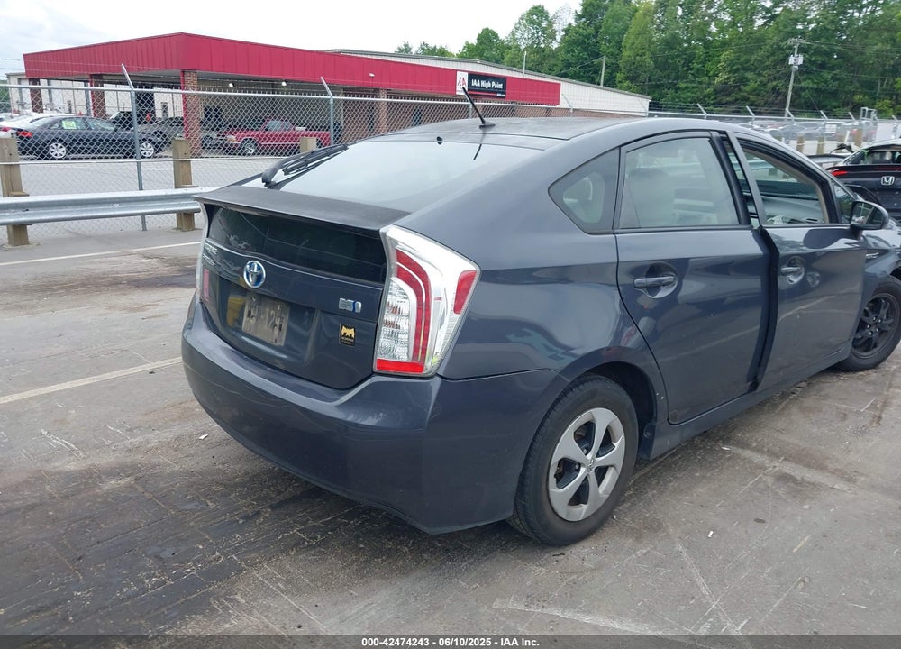 2013 TOYOTA PRIUS TWO VIN: JTDKN3DU1D5565102
