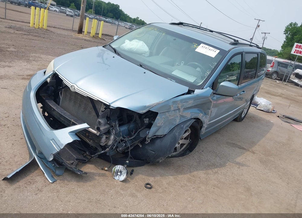 2010 CHRYSLER TOWN & COUNTRY VIN: 2A4RR5D18AR300237