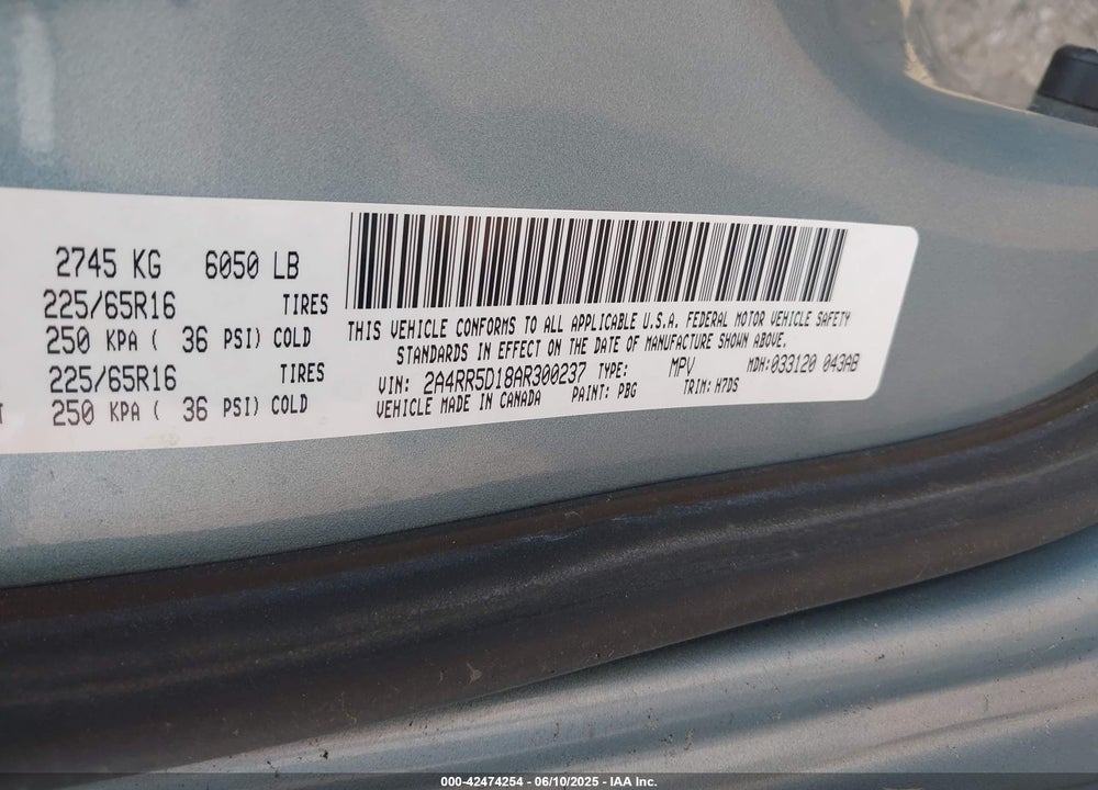 2010 CHRYSLER TOWN & COUNTRY VIN: 2A4RR5D18AR300237