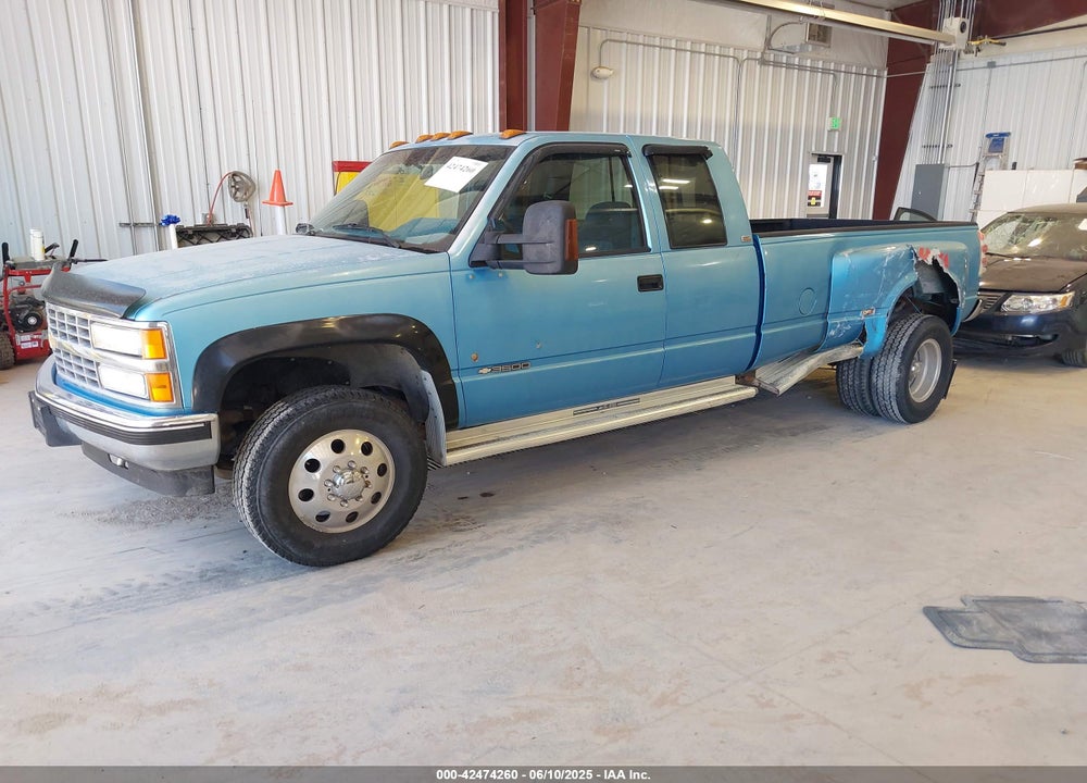 1993 CHEVROLET GMT-400 K3500 VIN: 1GCHK39N3PE242677