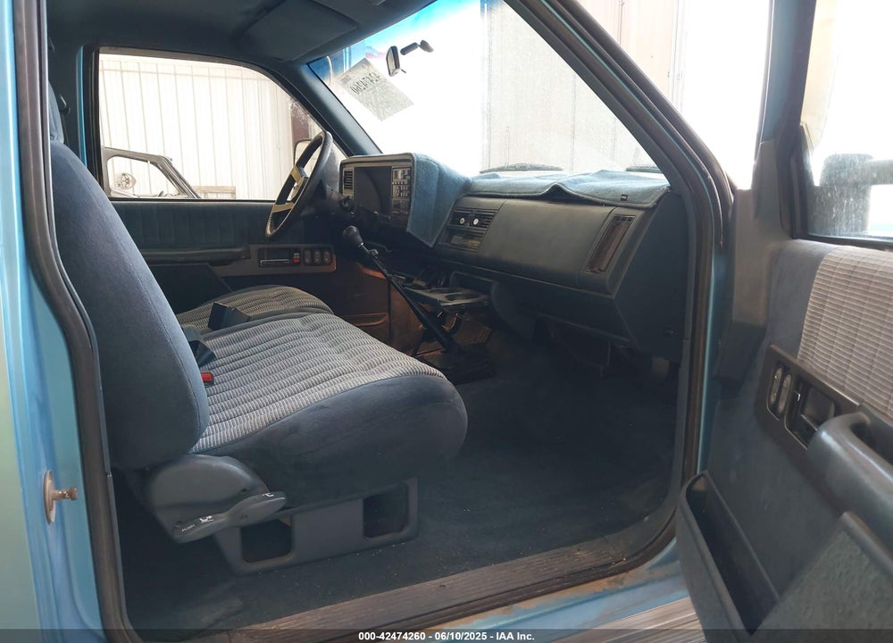 1993 CHEVROLET GMT-400 K3500 VIN: 1GCHK39N3PE242677