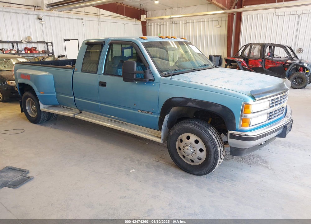 1993 CHEVROLET GMT-400 K3500 VIN: 1GCHK39N3PE242677