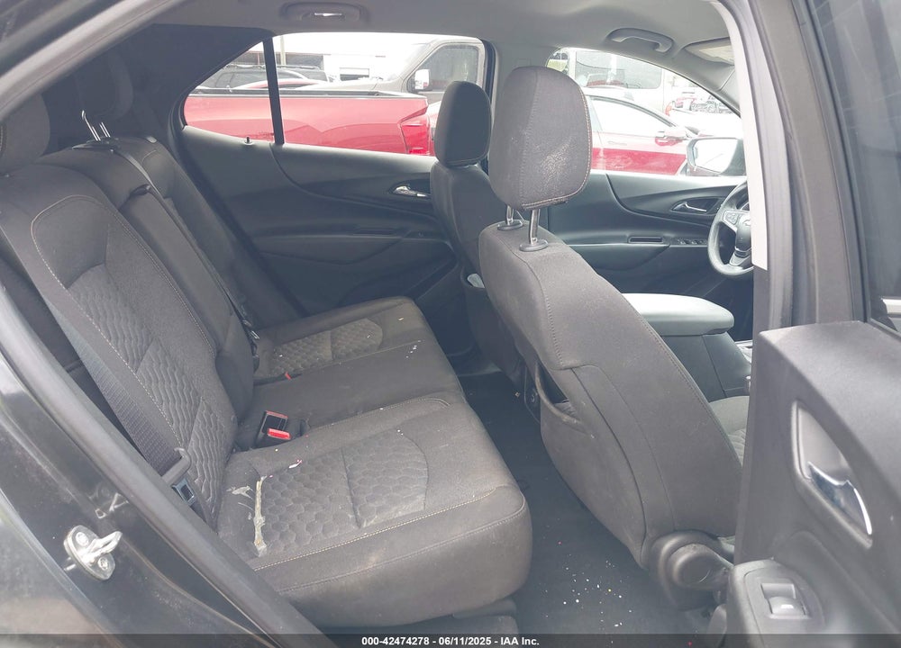 2019 CHEVROLET EQUINOX LT VIN: 2GNAXKEV2K6176601