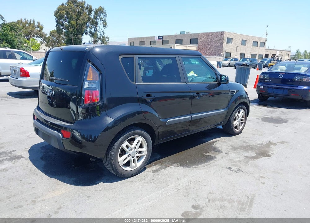 2011 KIA SOUL VIN: KNDJT2A21B7710865