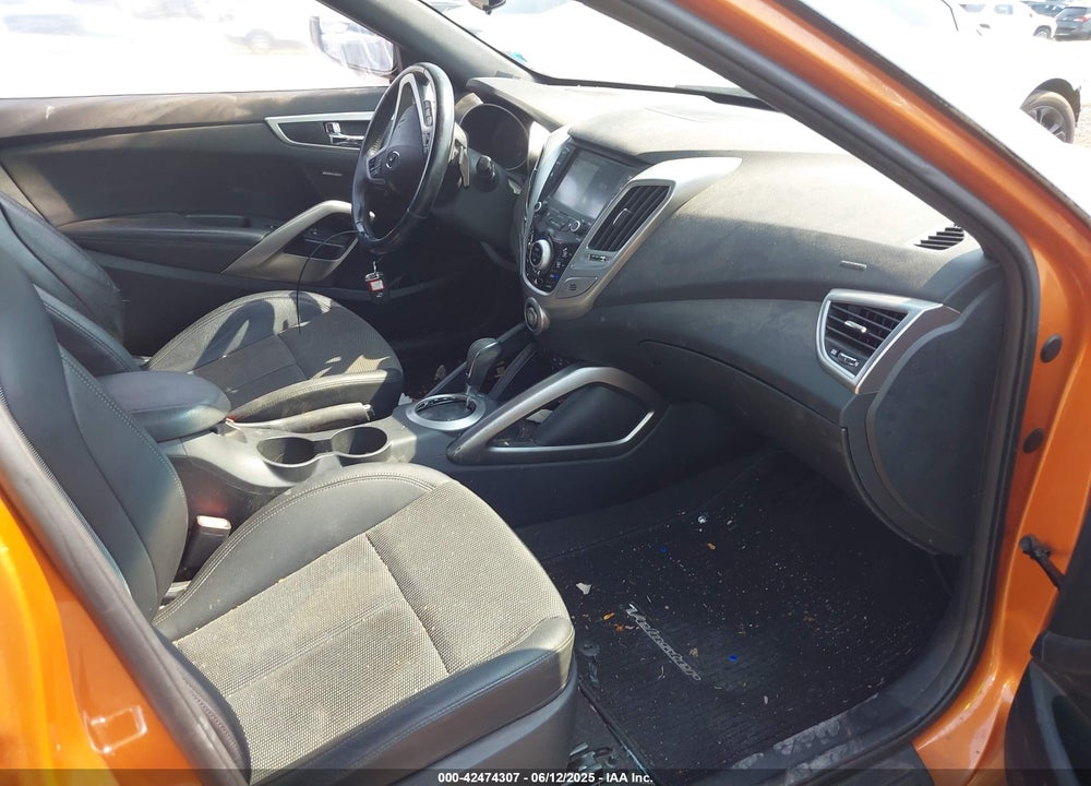 2016 HYUNDAI VELOSTER VIN: KMHTC6AD7GU281950