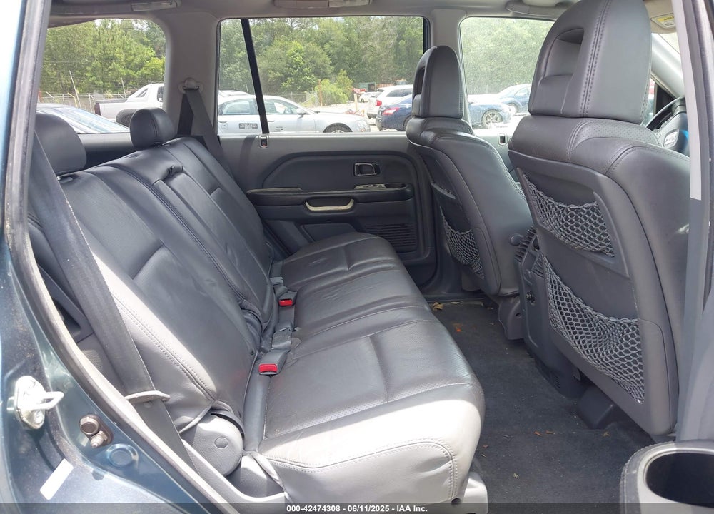 2005 HONDA PILOT EX-L VIN: 5FNYF18595B050248